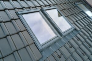 How Solar Screens Help Control Heat Without Losing Natural Light