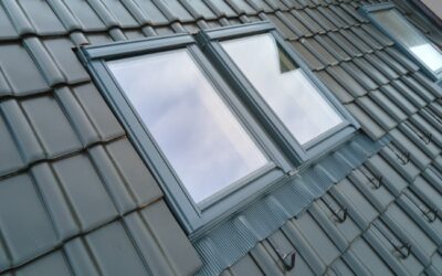 How Solar Screens Help Control Heat Without Losing Natural Light