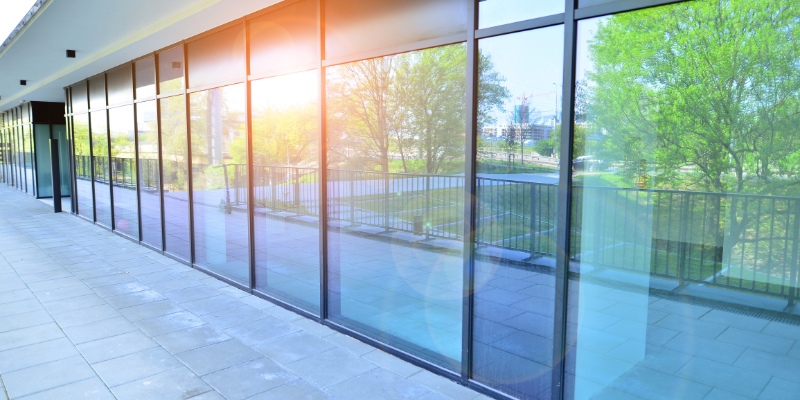 How Reflective Office Tint Helps Create More Comfortable Workspaces